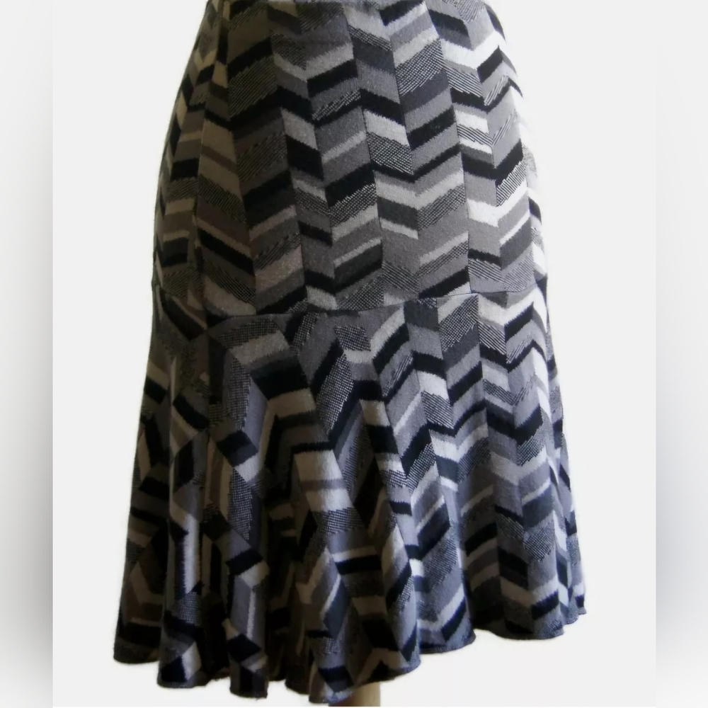 Moth Anthropologie Women's Medium Black, White, and GrayGeometric Pattern Skirt